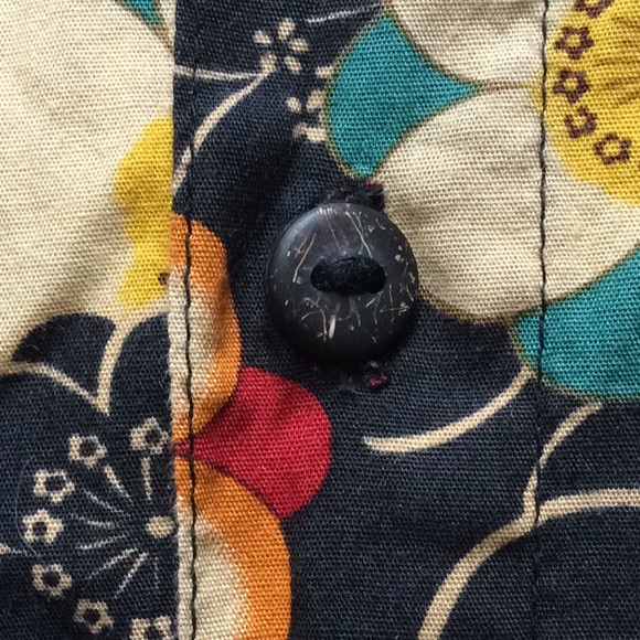 Cotton batik shirt. Great vintage look All cotton. - Picture 4 of 7